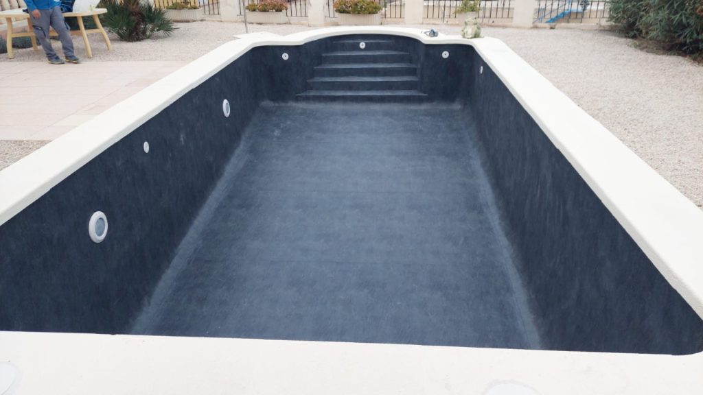Revestimiento de piscina en Murcia con lámina de PVC